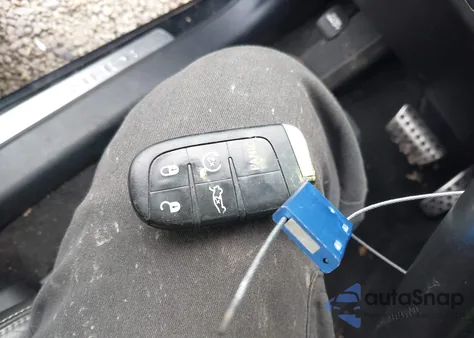 2012 Chrysler 300 Srt8 z USA, uszkodzony, nr VIN 2C3CCAFJ5CH801294